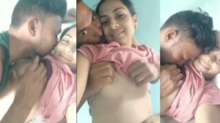 Bajingan Brengsek Itu Ngewein Cewek India Telanjang, Memeknya Sempit Banget.