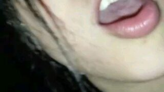 Cewek Cantik Dengan Tetek Kendor Naik-naik Di Kontol