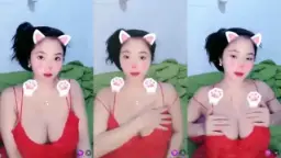 Makin Berani Pamer Tubuh, Bikin Liur Ngiler