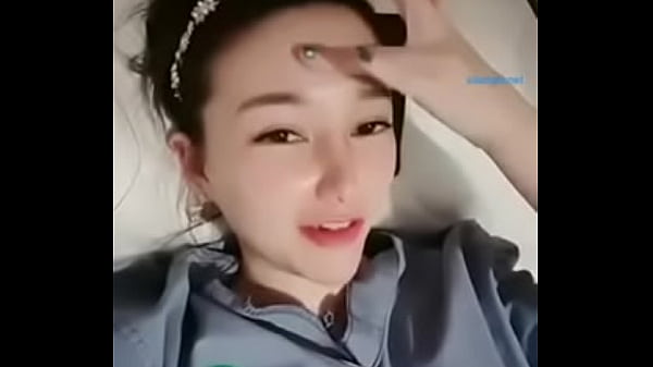 Tonton Langsung! Cewek Asia Bikin Pijatnya Makin Panas Dan Basah.