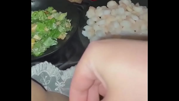 Gadis Hijab Colmek Di Dapur, Putri Salju Arab Pamer Paha, La Gila, Pesta Makanan Kotor Bikin Muncrat