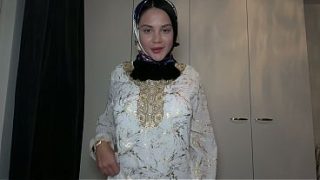 Pov – Ngewein Kakak Tiri Muslimah Pakai Hijab, Romantis Tapi Ngenyangin