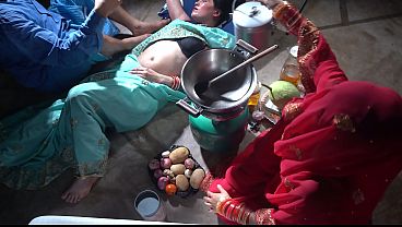 Ibu Tiri Dapur Xxx, Ngabuburit Di Dapur India, Desi Step Mom Basah Kering, Mantap Banget