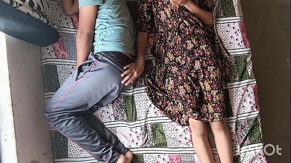 Desi Bhabhi Shivani Nunggingin Kontol Devar Yang Tidur, Naik Goyang-goyang Gaya Amazon.