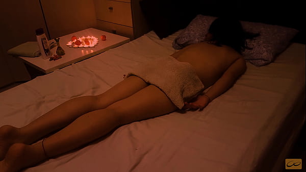 Pijat Erotis Berubah Jadi Ngewe Bikin Aku Crot – Nuru Thai Orgasme Tanpa Batas