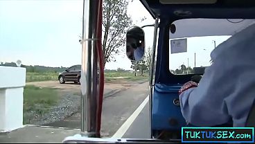 Ibu-ibu Thailand Jalanan Digaet, Dibawa Muter-muter Habis-habisan.