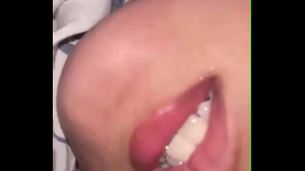 Bokep Indonesia Tante Minta Pijit Badanya Pegel, Tapi Tangannya Malah Merayap Ke Selangkangan
