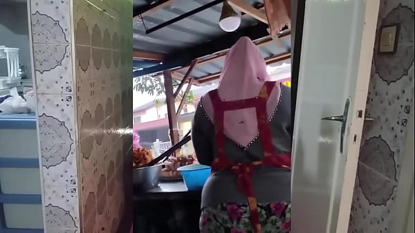 Ibu-ibu Muslim Indonesia Montok, Bikin Makin Pengen