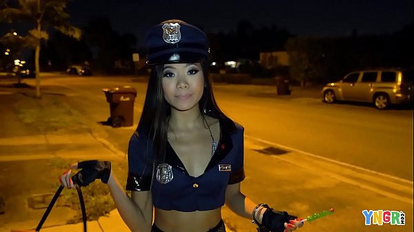 Vina Sky Ngentot Keras Pas Halloween, Mulus Banget