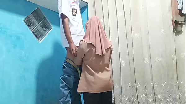 Murid Ngerogoh Bu Guru Habis Pulang Sekolah, Gak Pake Dosa.