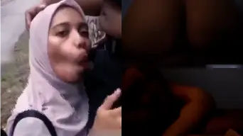 Cewek Hijab Ngewe Di Luar, Nyepong Di Kostan Bikin Basah.