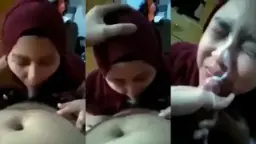 Crot Muncrat Di Muka Hijab, Becek Basah Kena Hawa Panas.