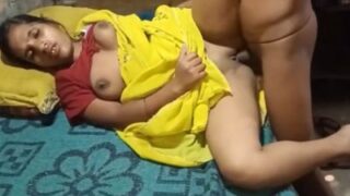Ibu Desa Lagi Seru-seruan Mainin Kontol Ponakan Sendiri