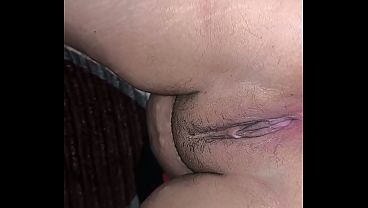 Gadis Arab Montok Kesayangan, Memek Sempit Digebukin Keras Sampe Meringis.