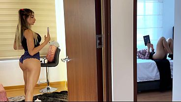 Ibu Mertua Seksi! Dengar Suara Erangan Dari Kamar Sebelah, Langsung Basah Dan Mainin Diri Sendiri!