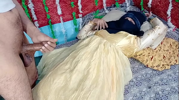 Bajunya Kuning, Mempelai Desi Lagi Digocok Habis-habisan Sama Kontol Gede India Di Xvideos, Crot Dalem, Nafsu Panas.