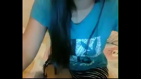 Ngentot Bareng Cewek Indo Seksi Di Camfrog, Goyang-goyang Bikin Makin Pengen.