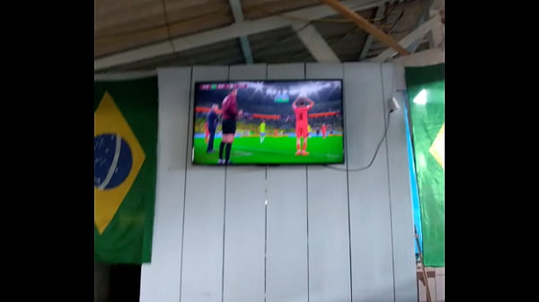 Brasil Ngewein Korea, Sambil Nungging Minta Digilas