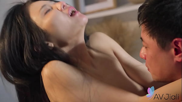 Ibu Rumah Tangga China, Xian’erai, Ngegas Dengan Kontol Keras Dan Menikmatinya.
