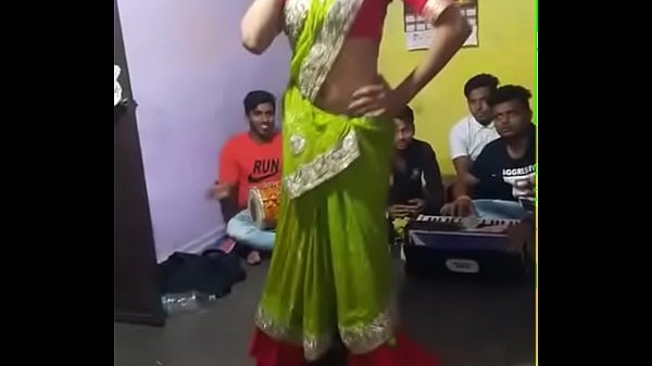 Desi Bhabhi Lagi Panas-panasnya, Siap Digoyang Biar Makin Basah.