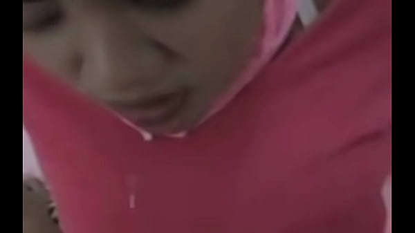 Buka Hijab, Nikmati Sensasi Liar Di Balik Kain Suci.