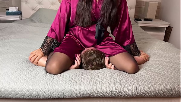 Muka Digebuk Pantat Sambil Ditampar, Baju Tidur Tipis, Cewek Asia, Mulut Disumpal Celana Dalam—nikmatin Aja.