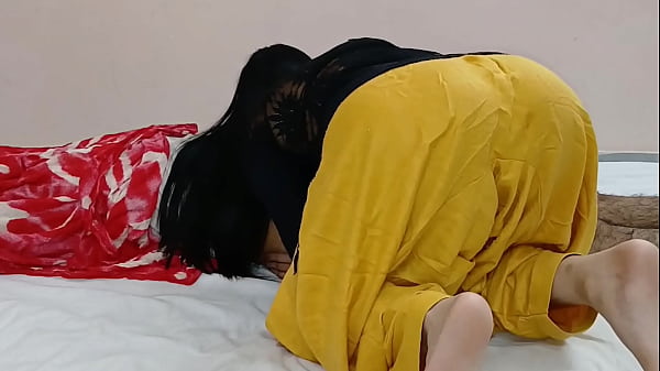Bhabhi Haus, Memek Ketatnya Digencet Habis-habisan, Video Seks Hindi Panas.