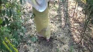 Ngentot Lokal Ibu Desi Bugil Di Luar Rumah