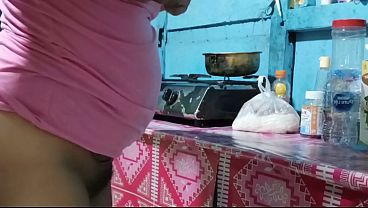 Ngentot Bini Temen Sendiri Di Dapur Sambil Mainin Teteknya