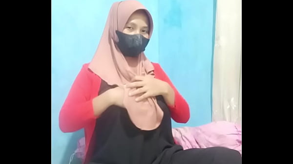 Gadis Berhijab Mainin Dildo Sampe Crot Keluar