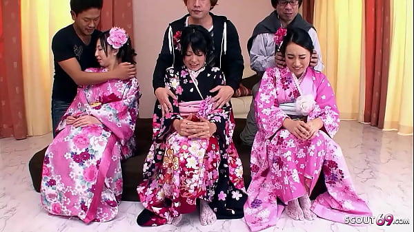 Orgy Jepang Langka, Tiga Abg Jav Imut Dengan Memek Berbulu Bikin Nagih
