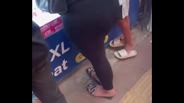 Bokep Indonesia Nemenin Binor Belanja Ke Warung, Sambil Ngintip Celana Dalemnya Yang Basah.