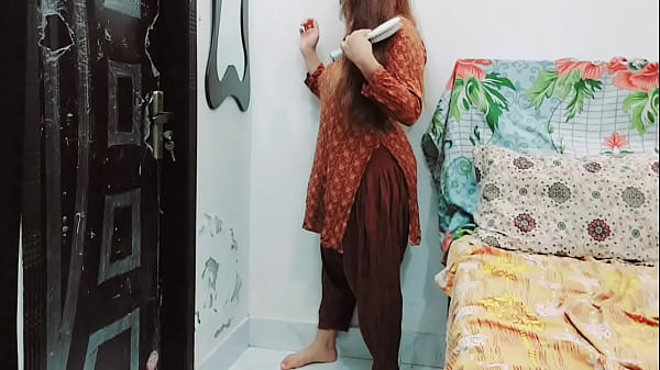 Ibu Tiri Pakistan Diam-diam Main Serong Dengan Tetangga, Suara Hindi Jelas Bikin Makin Panas.