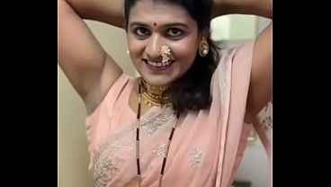 Wanita India Seksi Pamer Ketiak Basah Bikin Ngilu