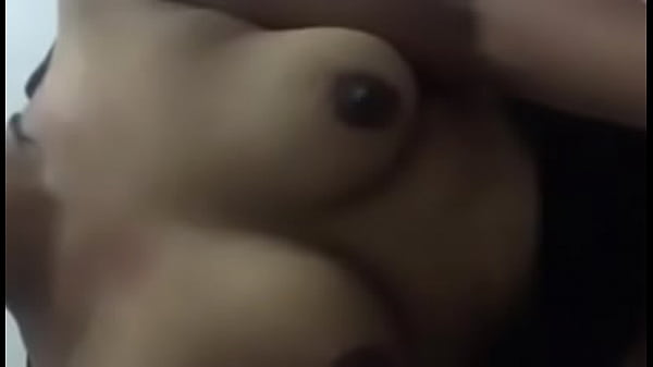 Desi Puting Gelap Bikin Ngilu, Bikin Pengen Gigit.