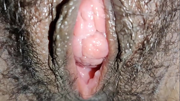 Desi Bhabhi Ki Chut Garm Aur Juicy Hai