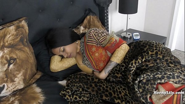 Anak Tiri Gak Kuat Ngewe, Akhirnya Dicoba Sama Ibu Tiri Biar Puas.