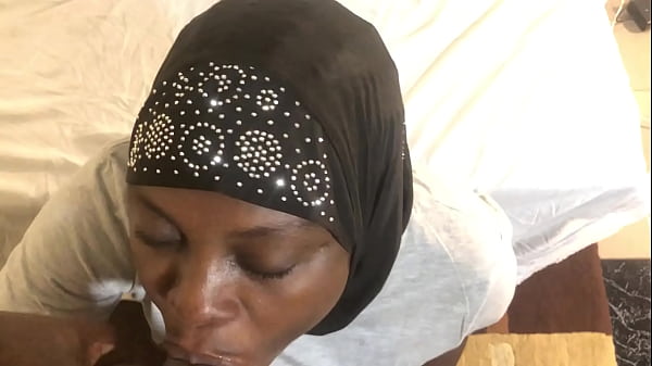 Hijab Mesum Ngeces Minum Air Mani Ku